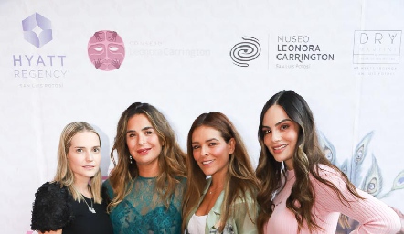 Miriam Huber, Martha Sáenz, Gretel Valdez y Ximena Navarrete.
