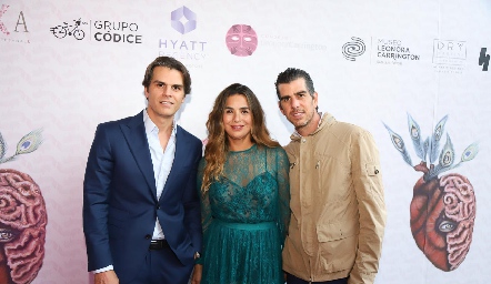  Juan Carlos Valladares, Martha Sáenz y Alejandro Valladares.