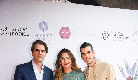  Juan Carlos Valladares, Martha Sáenz y Alejandro Valladares.