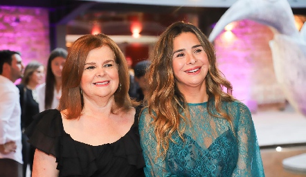  Martha Dávila y Martha Sáenz.