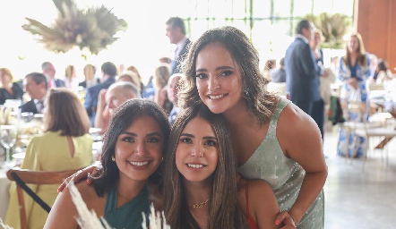  Fernanda Franco, Adriana Estrada e Isabella Torres.