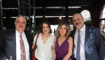  Carlos Derbez, Andrea Ortiz, Eva Anaya y Manuel Martins.