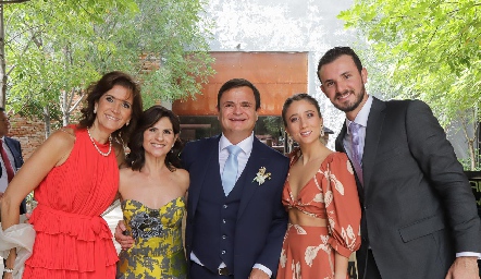  María Dolores Hernández, Lucía Escobedo, Oscar Cabrera, Sofía César y Jorge Gómez.