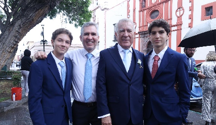 Juan Pablo Anaya, Alejandro Anaya, Alfonso Anaya y Alejandro Anaya.