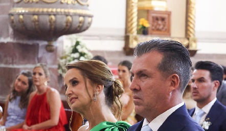  Montse Fonte y Alfonso Anaya, papás de la novia.