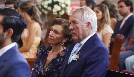  Any y Alfonso Anaya, abuelos de la novia.