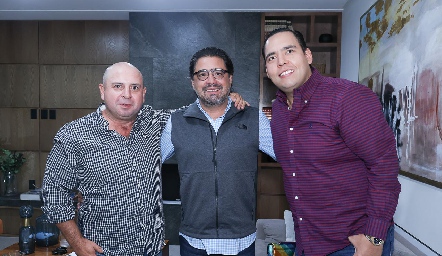  Boro Conde, Santiago Garfias y Bradish Payan.