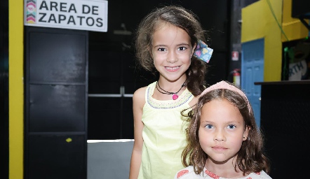  María y Romina