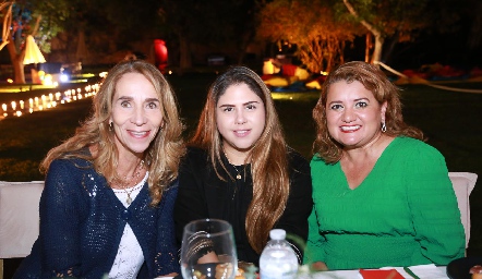  Gaby Cantú, Natalia Jasso y Mayra Iruegas.