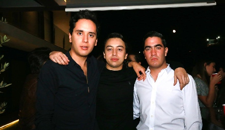  Juan Pablo Chevaile, Rodrigo Padilla y Vicente Azcona.