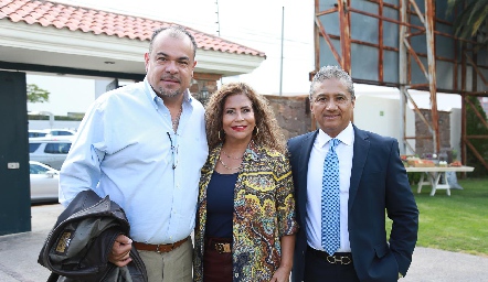  Jorge García, Imelda Serna y Edgardo Torres Carrera.
