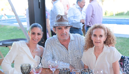  Isabel Argüelles, Hilario Sánchez y Leticia Sánchez.