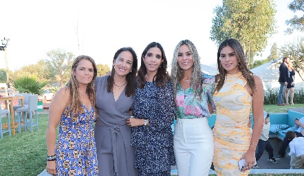  Ana Alvarado, Lety Aguilar, Ana Meade, Elizabeth y Bárbara Berrones.