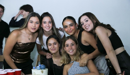 María José Flores, Natalia Michel, Macarena Fernández, Camila Ocejo, Liliana Tobías y Ximena Ramírez.