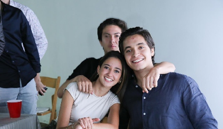 Santiago, Natalia Michel y Alejandro Tacea.