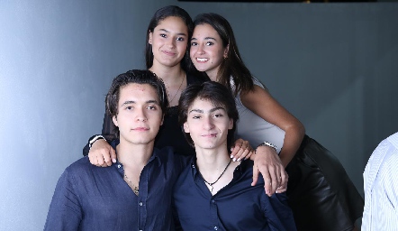  Macarena Fernández, Natalia Michel, Alejandro Tacea y José María González.