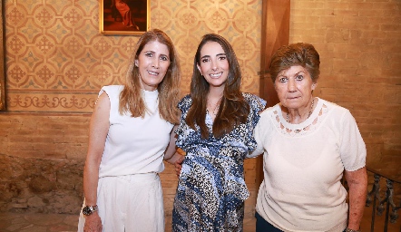  Mónica Hernández, Mariana Alcalá y Maruchis Hernández.