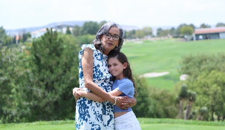  María Teresa Revuelta y Paula Rivera Ávila.