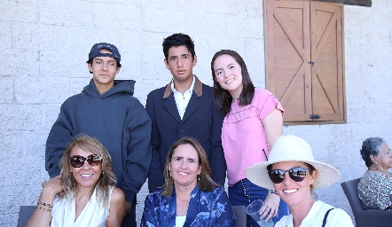  Franco Sánchez, Marcelo Silva, Lucero Pérez, Alma Durón, Marcela Payán y María José Tres Palacios.