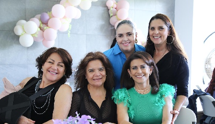  Martha Espinoza,  Paty Zárate, Martha Elena Jasao, Julia y Guadalupe Salinas.