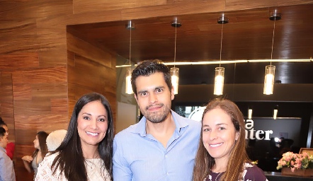  Karina Martínez, Fernando García y Esther Arteaga.