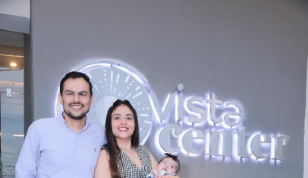  Oscar Morado, Mariana Escalante y Andrea Morado.
