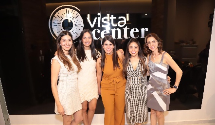  Liz Martínez, Karina Martínez, Ale Rodríguez, Mariana Escalante y Carmen Soria.