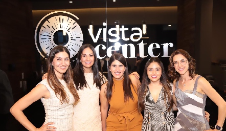  Liz Martínez, Karina Martínez, Ale Rodríguez, Mariana Escalante y Carmen Soria.