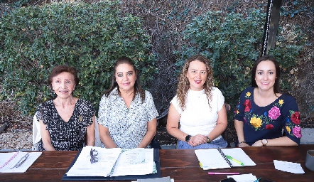  Ani Rosel, Silvia Esparza, Marisol López y Adriana Dibildox.