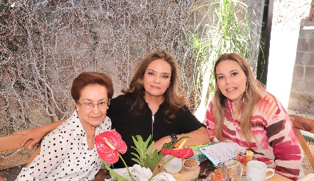  Martha Elena Gutiérrez, Aida Palau y Cynhtia de Labastida.
