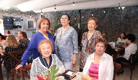  Marilú Lira, Lucy Compean, Teresa Iwarade, Lucha de la Garza y María Luisa Álvarado.
