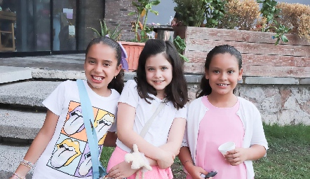  Jimena, Sofía y María.