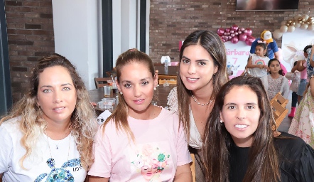  Syndia González, María Torres, Bárbar Rojo y Daniela de la Fuente.