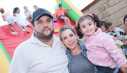  Luis Miguel Rojo, Evelyn Dorantes y Loretta Rojo.