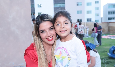  Ruth González y Daniela Gallardo.
