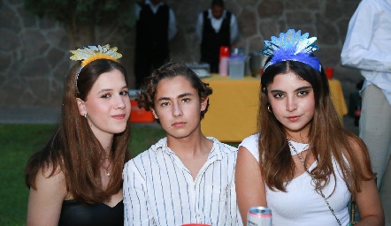  Mariana Mendizábal, Andrés Diaz y Cony Hermisillo.