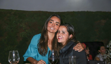  Marienela Villasuso y Any Gómez.