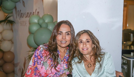  Marianela Villanueva y Mónica Gaviño.