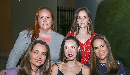  Claudia Muñoz, Cecilia Villanueva, Norma Villanueva, Jessica Mainou y Adriana Pérez.