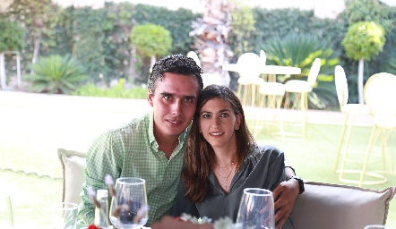  Javier Azcarate y Patricia Gomez.