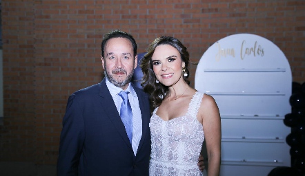  Juan Carlos Conde y Alejandra Díaz de León.