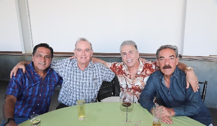  Lenar Chávez, Gerardo Cermeño, Carlos Córdova y Súper Pony.