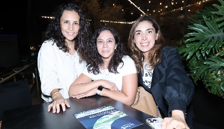  Mariana Hernández, Feri Torrescano y Miriam Abud.