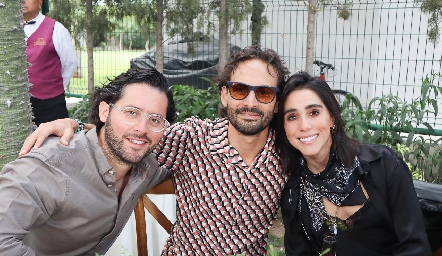  Abraham Salgado, Efraín Barrera y Daniela Lavín.