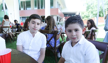  Gonzalo y Alonso.