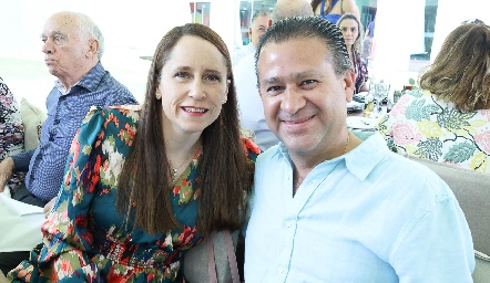  Mariana Veytia y Ricardo de la Torre.