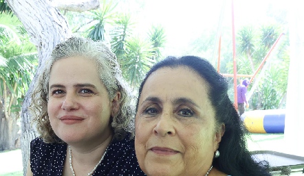  María Veytia y Ana María Veytia.