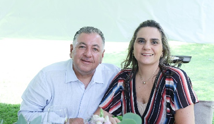  Rodrigo Villasana y Claudette Mahbub.