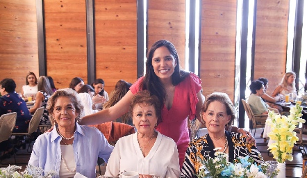  Rosa María Álvarez, Alejandra Álvarez Azua, Andrea Ascanio y Lolita Álvarez.