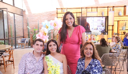  Edgar López, Ana Paola, Andrea Ascanio y Marisol Gámez.